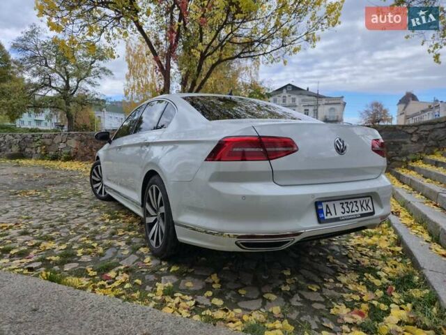 Белый Фольксваген Пассат, объемом двигателя 1.8 л и пробегом 255 тыс. км за 18200 $, фото 10 на Automoto.ua