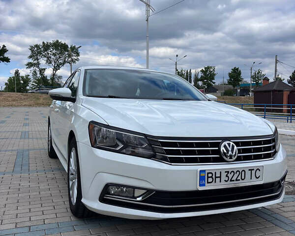 Белый Фольксваген Пассат, объемом двигателя 1.8 л и пробегом 79 тыс. км за 14900 $, фото 2 на Automoto.ua