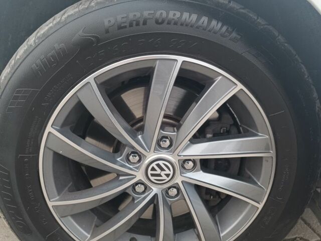 Білий Фольксваген Пассат, об'ємом двигуна 2 л та пробігом 223 тис. км за 16990 $, фото 19 на Automoto.ua