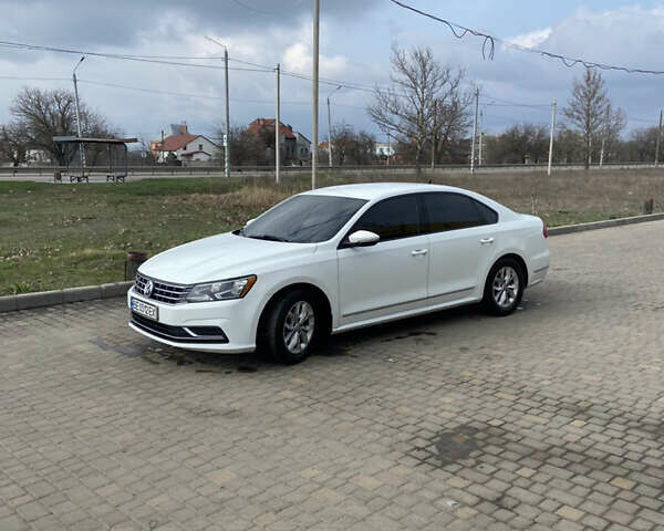 Белый Фольксваген Пассат, объемом двигателя 1.8 л и пробегом 250 тыс. км за 12100 $, фото 7 на Automoto.ua
