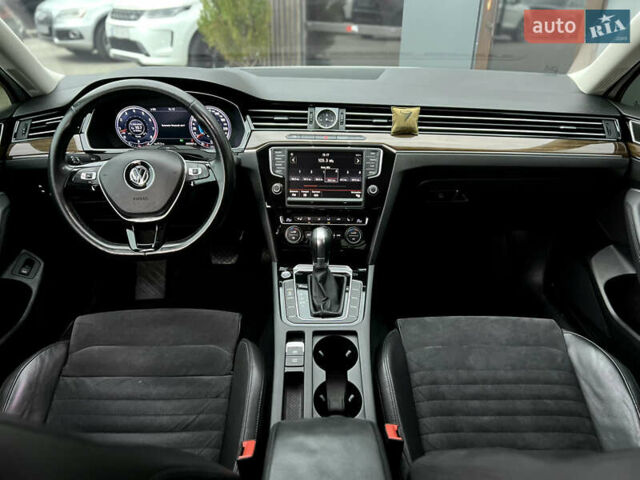 Білий Фольксваген Пассат, об'ємом двигуна 1.4 л та пробігом 248 тис. км за 14500 $, фото 8 на Automoto.ua