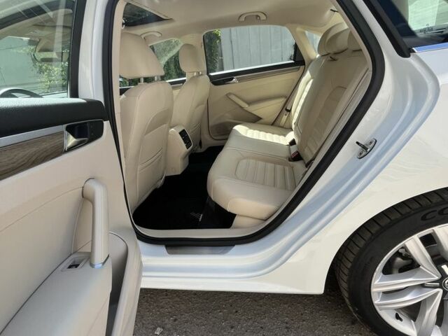 Белый Фольксваген Пассат, объемом двигателя 1.8 л и пробегом 86 тыс. км за 15600 $, фото 4 на Automoto.ua