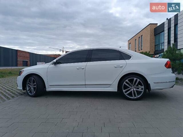 Белый Фольксваген Пассат, объемом двигателя 1.8 л и пробегом 161 тыс. км за 13499 $, фото 7 на Automoto.ua