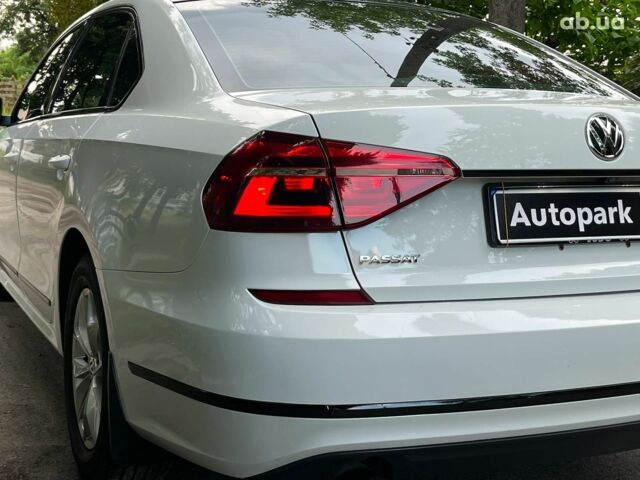 Білий Фольксваген Пассат, об'ємом двигуна 1.8 л та пробігом 162 тис. км за 12940 $, фото 9 на Automoto.ua