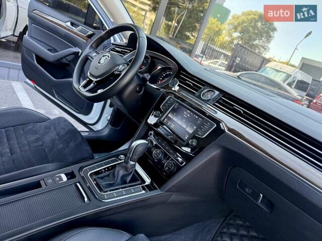 Білий Фольксваген Пассат, об'ємом двигуна 1.97 л та пробігом 174 тис. км за 21500 $, фото 45 на Automoto.ua