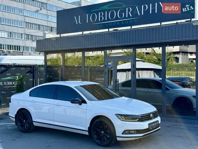 Білий Фольксваген Пассат, об'ємом двигуна 1.97 л та пробігом 174 тис. км за 21500 $, фото 5 на Automoto.ua