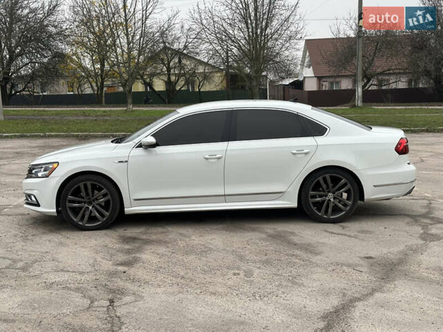 Белый Фольксваген Пассат, объемом двигателя 1.8 л и пробегом 193 тыс. км за 11500 $, фото 7 на Automoto.ua