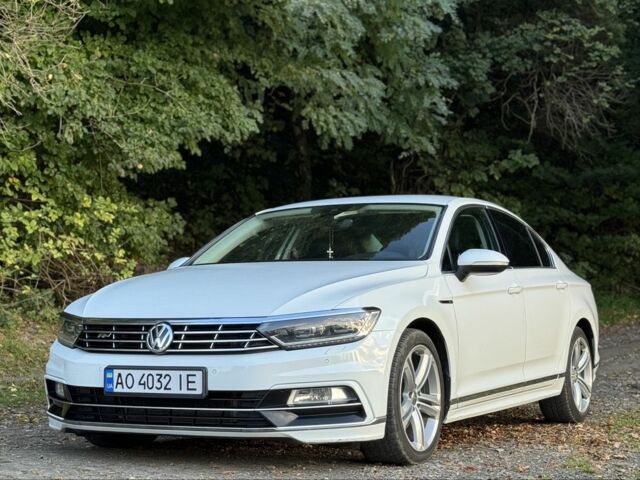 Белый Фольксваген Пассат, объемом двигателя 2 л и пробегом 241 тыс. км за 16800 $, фото 1 на Automoto.ua