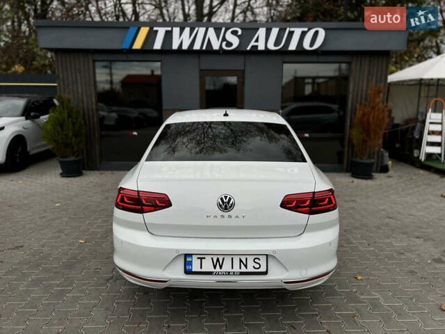 Білий Фольксваген Пассат, об'ємом двигуна 1.4 л та пробігом 248 тис. км за 14500 $, фото 20 на Automoto.ua