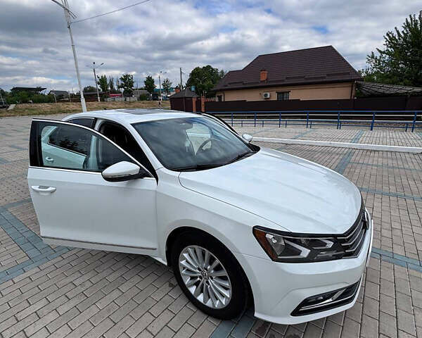 Белый Фольксваген Пассат, объемом двигателя 1.8 л и пробегом 79 тыс. км за 14900 $, фото 10 на Automoto.ua