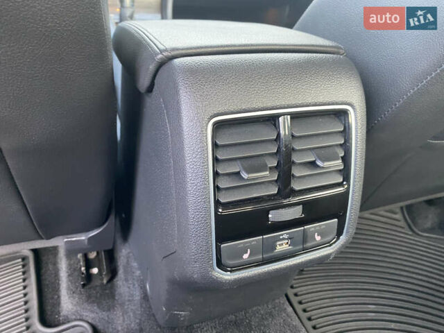 Белый Фольксваген Пассат, объемом двигателя 1.8 л и пробегом 171 тыс. км за 15100 $, фото 17 на Automoto.ua