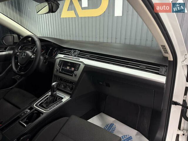 Белый Фольксваген Пассат, объемом двигателя 2 л и пробегом 230 тыс. км за 14900 $, фото 34 на Automoto.ua