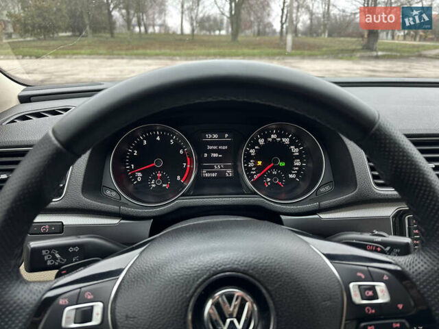 Белый Фольксваген Пассат, объемом двигателя 1.8 л и пробегом 193 тыс. км за 11500 $, фото 28 на Automoto.ua