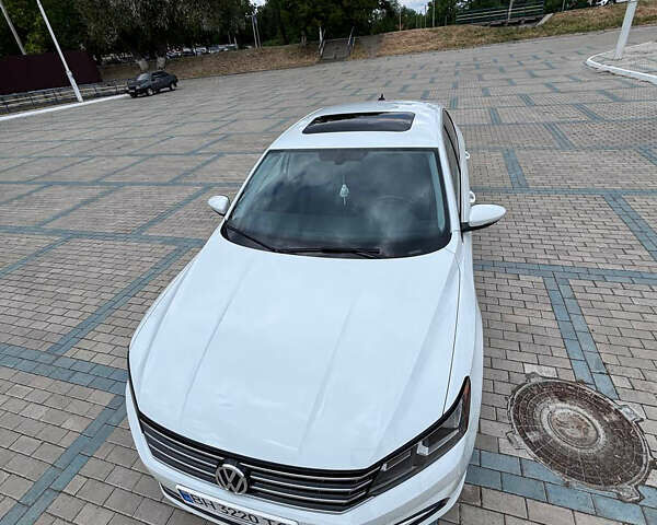Белый Фольксваген Пассат, объемом двигателя 1.8 л и пробегом 79 тыс. км за 14900 $, фото 1 на Automoto.ua