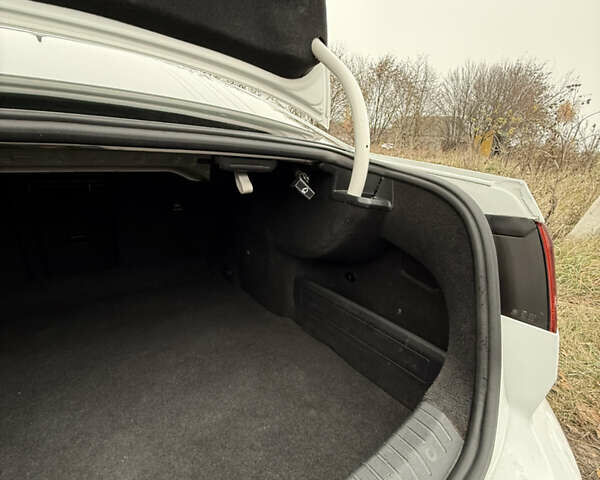 Белый Фольксваген Пассат, объемом двигателя 1.97 л и пробегом 260 тыс. км за 14500 $, фото 26 на Automoto.ua