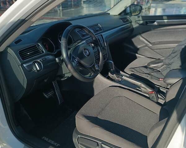 Білий Фольксваген Пассат, об'ємом двигуна 1.8 л та пробігом 234 тис. км за 10200 $, фото 10 на Automoto.ua