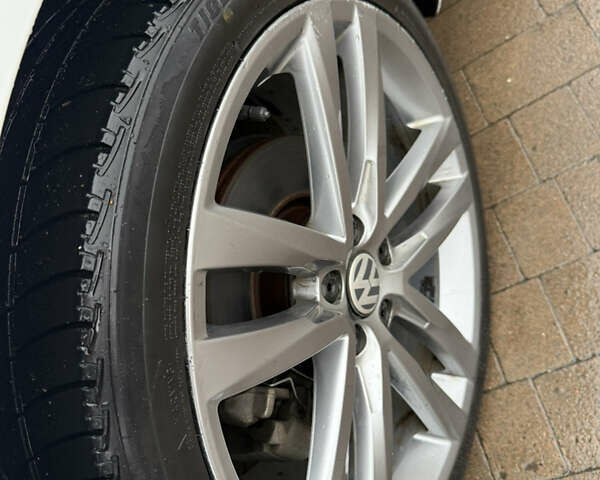 Белый Фольксваген Пассат, объемом двигателя 1.8 л и пробегом 147 тыс. км за 12399 $, фото 13 на Automoto.ua