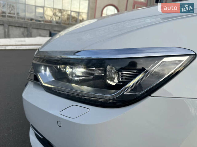 Фольксваген Пассат 2016 в Одессе на Automoto.ua Белый Фольксваген Пассат, объемом двигателя 1.4 л и пробегом 235 тыс. км за 17500 $, фото 9 на Automoto.ua