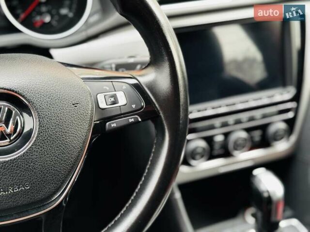 Белый Фольксваген Пассат, объемом двигателя 1.8 л и пробегом 205 тыс. км за 9100 $, фото 25 на Automoto.ua