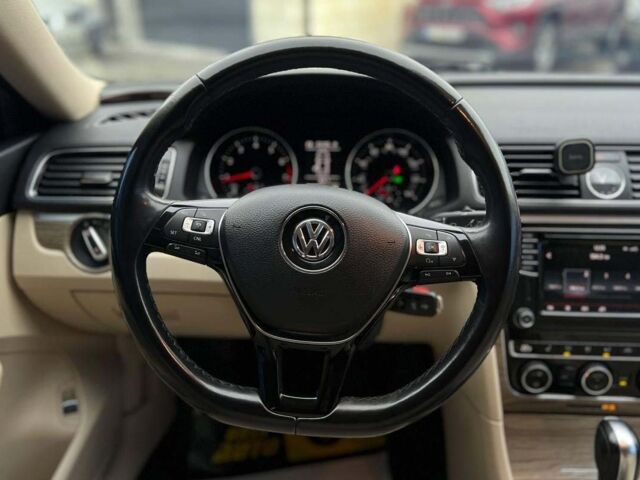 Білий Фольксваген Пассат, об'ємом двигуна 1.8 л та пробігом 119 тис. км за 14000 $, фото 11 на Automoto.ua