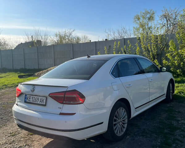 Белый Фольксваген Пассат, объемом двигателя 1.8 л и пробегом 157 тыс. км за 12600 $, фото 5 на Automoto.ua