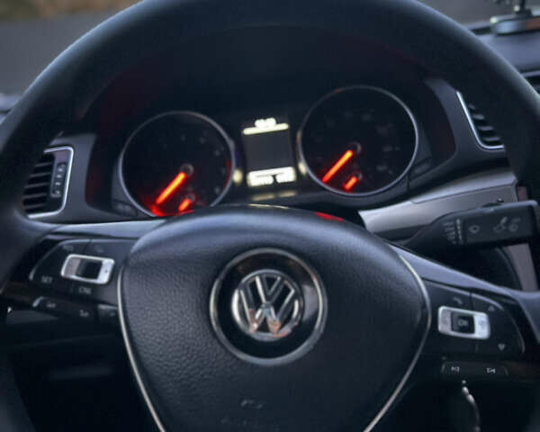 Белый Фольксваген Пассат, объемом двигателя 1.8 л и пробегом 137 тыс. км за 11900 $, фото 39 на Automoto.ua