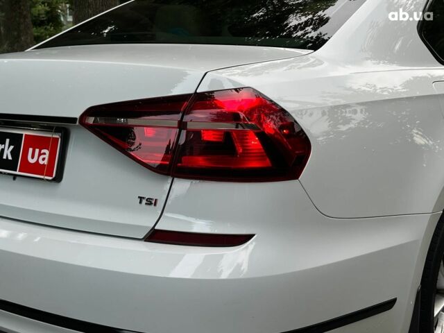 Білий Фольксваген Пассат, об'ємом двигуна 1.8 л та пробігом 162 тис. км за 12940 $, фото 10 на Automoto.ua
