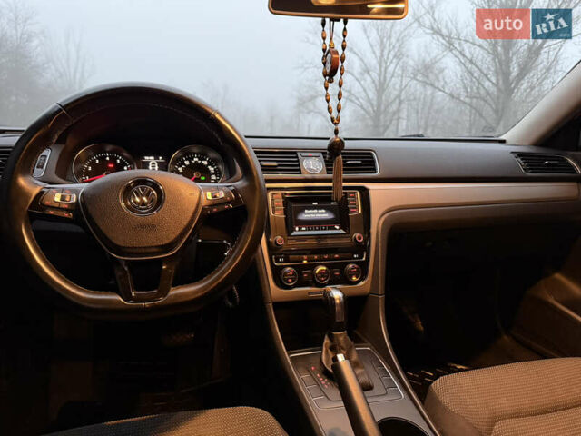 Белый Фольксваген Пассат, объемом двигателя 1.8 л и пробегом 175 тыс. км за 11000 $, фото 7 на Automoto.ua