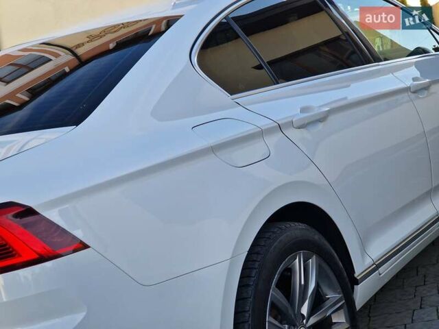 Белый Фольксваген Пассат, объемом двигателя 1.97 л и пробегом 307 тыс. км за 16999 $, фото 50 на Automoto.ua