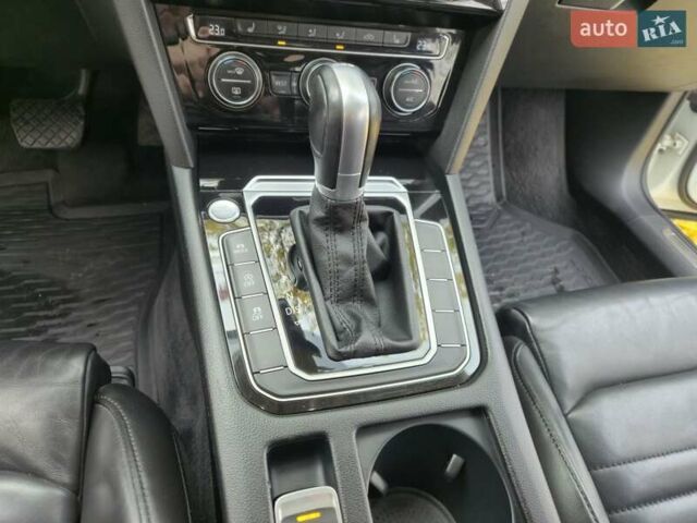 Белый Фольксваген Пассат, объемом двигателя 1.8 л и пробегом 255 тыс. км за 18200 $, фото 31 на Automoto.ua