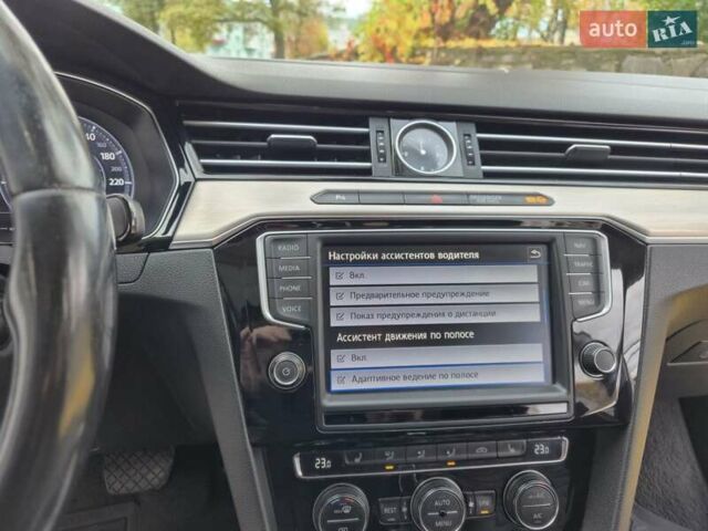 Белый Фольксваген Пассат, объемом двигателя 1.8 л и пробегом 255 тыс. км за 18200 $, фото 25 на Automoto.ua