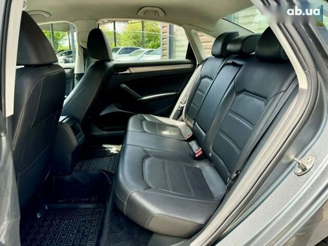 Белый Фольксваген Пассат, объемом двигателя 2 л и пробегом 125 тыс. км за 9500 $, фото 25 на Automoto.ua