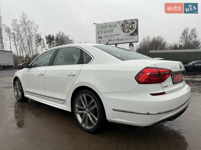 Белый Фольксваген Пассат, объемом двигателя 1.8 л и пробегом 147 тыс. км за 12399 $, фото 3 на Automoto.ua