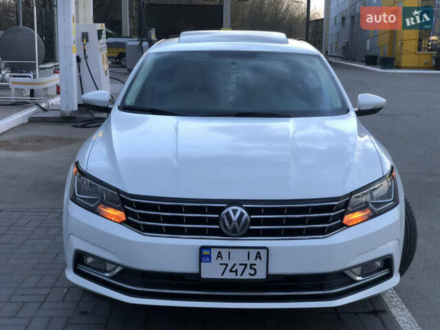 Белый Фольксваген Пассат, объемом двигателя 1.8 л и пробегом 213 тыс. км за 12500 $, фото 1 на Automoto.ua
