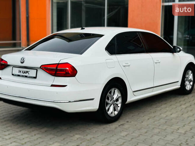Белый Фольксваген Пассат, объемом двигателя 1.8 л и пробегом 205 тыс. км за 9100 $, фото 4 на Automoto.ua