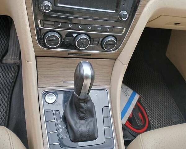 Білий Фольксваген Пассат, об'ємом двигуна 1.8 л та пробігом 101 тис. км за 13500 $, фото 20 на Automoto.ua