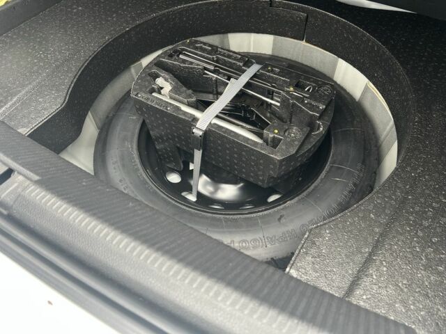 Белый Фольксваген Пассат, объемом двигателя 1.8 л и пробегом 86 тыс. км за 15600 $, фото 17 на Automoto.ua