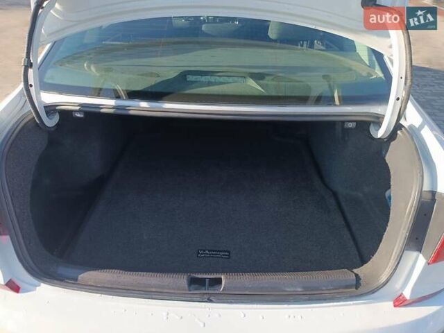 Білий Фольксваген Пассат, об'ємом двигуна 1.8 л та пробігом 234 тис. км за 10200 $, фото 8 на Automoto.ua