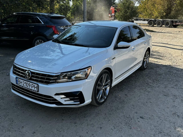 Білий Фольксваген Пассат, об'ємом двигуна 1.8 л та пробігом 133 тис. км за 12500 $, фото 21 на Automoto.ua