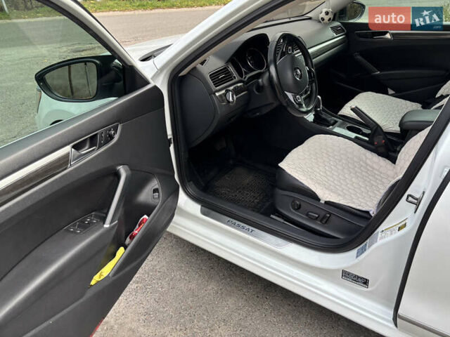 Белый Фольксваген Пассат, объемом двигателя 1.8 л и пробегом 174 тыс. км за 17300 $, фото 10 на Automoto.ua