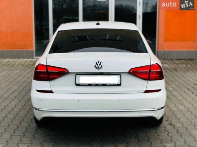 Белый Фольксваген Пассат, объемом двигателя 1.8 л и пробегом 224 тыс. км за 10000 $, фото 6 на Automoto.ua