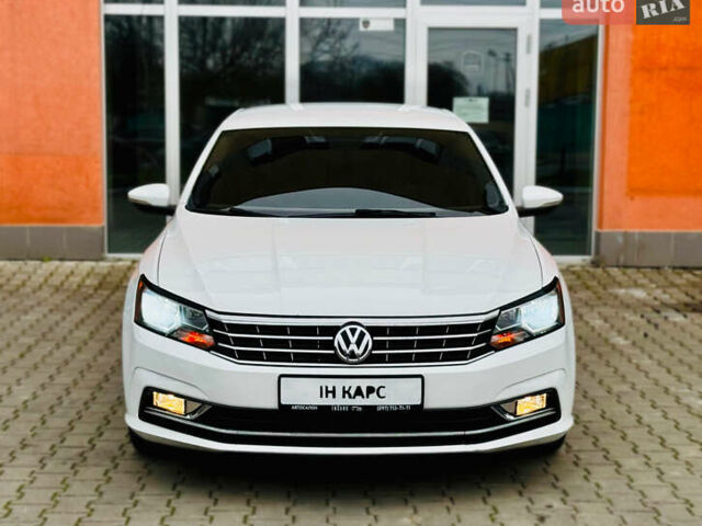 Белый Фольксваген Пассат, объемом двигателя 1.8 л и пробегом 205 тыс. км за 9100 $, фото 1 на Automoto.ua