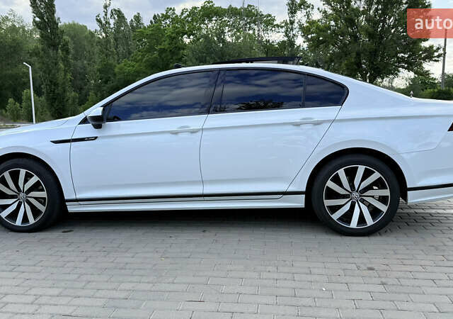 Белый Фольксваген Пассат, объемом двигателя 2 л и пробегом 138 тыс. км за 23900 $, фото 11 на Automoto.ua