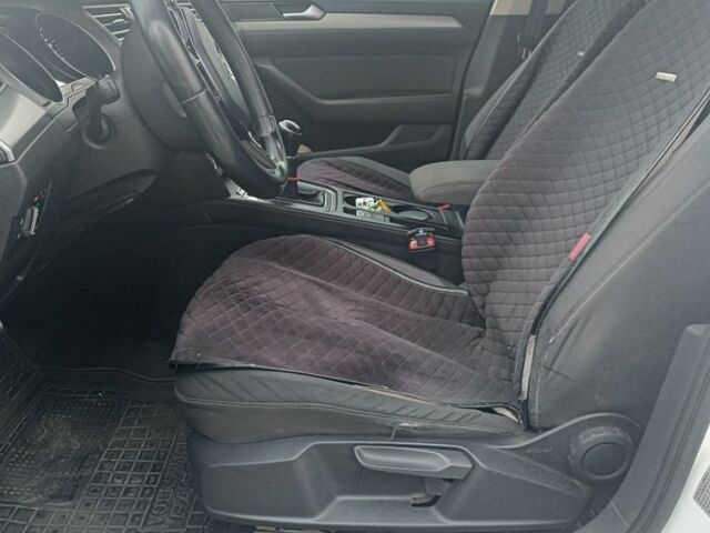 Білий Фольксваген Пассат, об'ємом двигуна 2 л та пробігом 223 тис. км за 16990 $, фото 11 на Automoto.ua