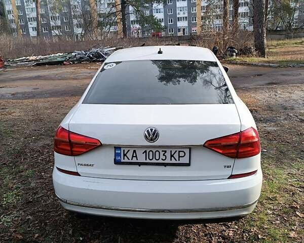 Белый Фольксваген Пассат, объемом двигателя 1.78 л и пробегом 175 тыс. км за 11800 $, фото 15 на Automoto.ua