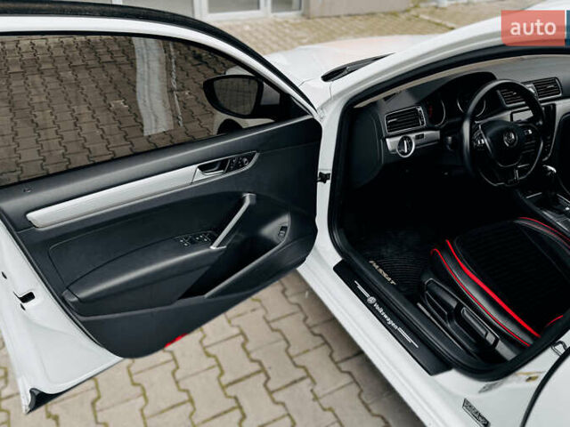 Белый Фольксваген Пассат, объемом двигателя 1.8 л и пробегом 205 тыс. км за 9100 $, фото 13 на Automoto.ua