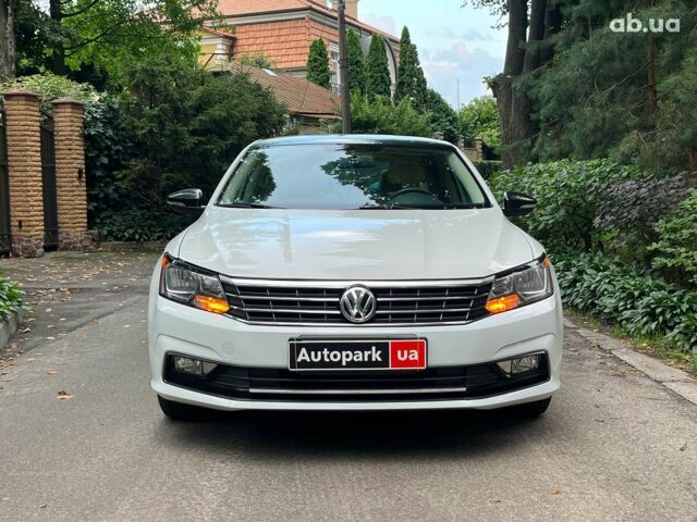 Білий Фольксваген Пассат, об'ємом двигуна 1.8 л та пробігом 162 тис. км за 12940 $, фото 1 на Automoto.ua