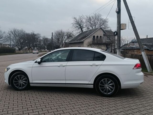 Білий Фольксваген Пассат, об'ємом двигуна 2 л та пробігом 223 тис. км за 16990 $, фото 4 на Automoto.ua