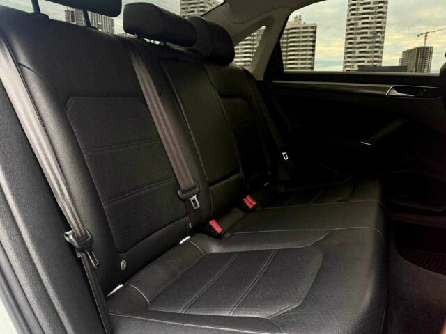 Білий Фольксваген Пассат, об'ємом двигуна 1.8 л та пробігом 107 тис. км за 13400 $, фото 17 на Automoto.ua