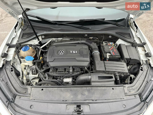 Белый Фольксваген Пассат, объемом двигателя 1.8 л и пробегом 193 тыс. км за 11500 $, фото 31 на Automoto.ua